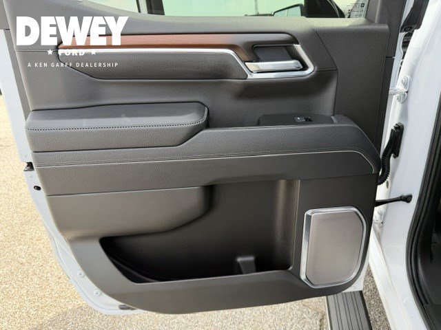 Certified Used 2025 White Frost Tri-Coat GMC Denali image 32