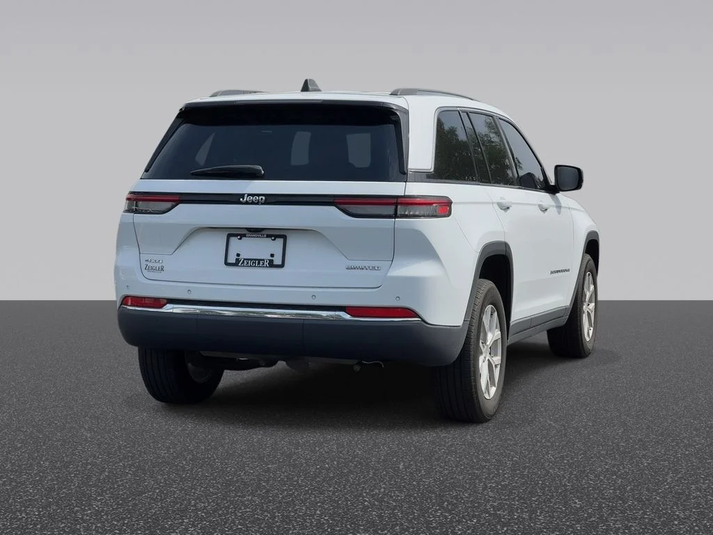 Used 2023 White Jeep Limited image 4
