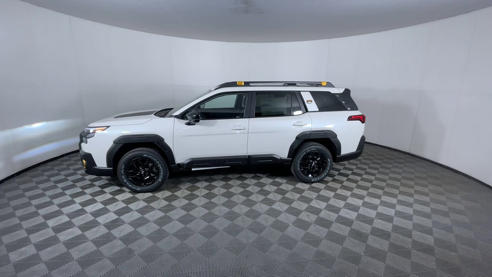 New 2026 CRYSTAL WHITE PEARL Subaru Wilderness image 4