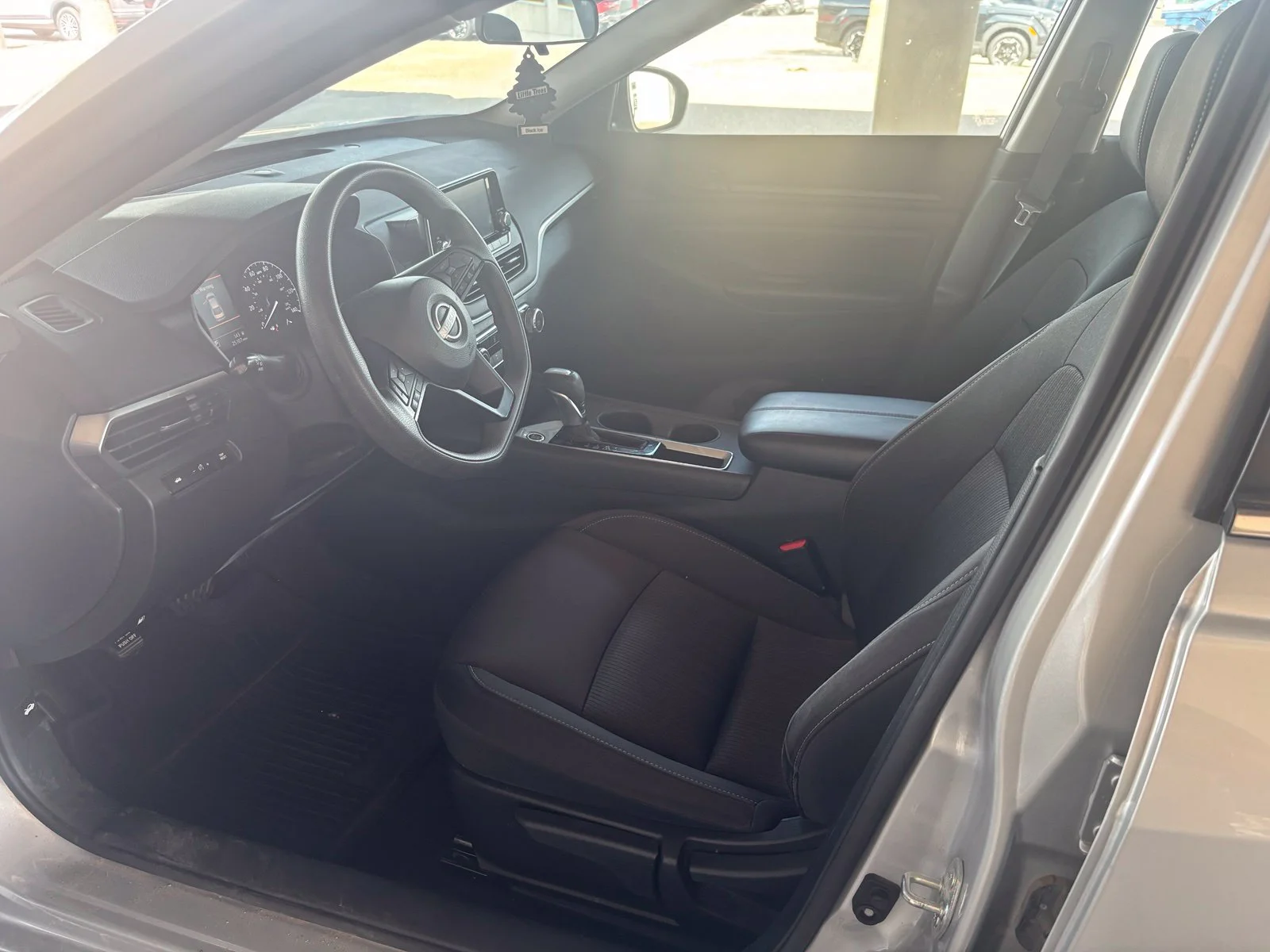 Used 2024 Silver Nissan 2.5 S image 8
