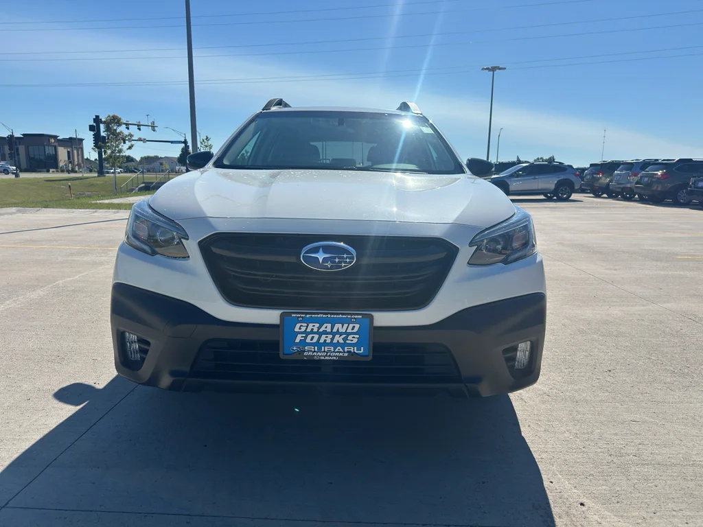 Used 2021 Crystal White Pearl Subaru Onyx Edition XT image 3
