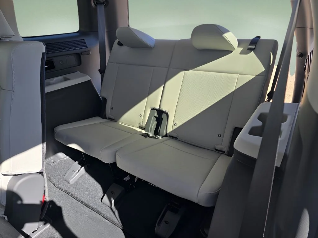 Used 2026 Serenity White Hyundai SEL image 30