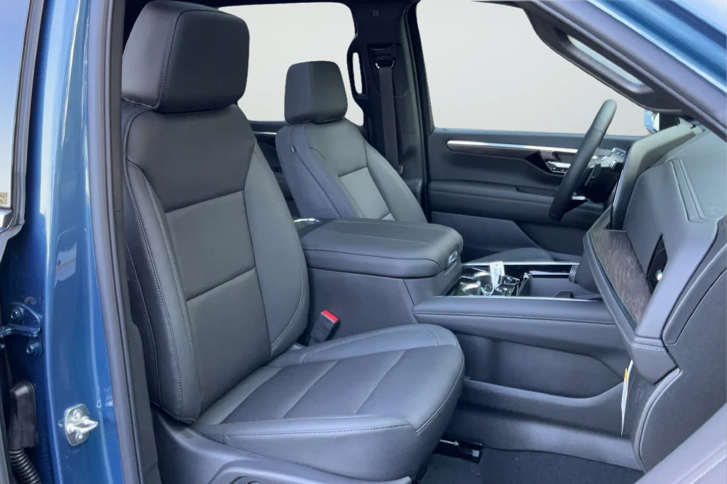 New 2026 Lakeshore Blue Metallic Chevrolet LT image 18
