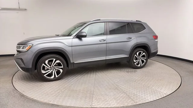 Used 2022 Gray Volkswagen SEL image 6