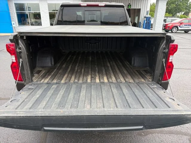 Used 2021 OXFORD BROWN METALLIC Chevrolet LT image 5