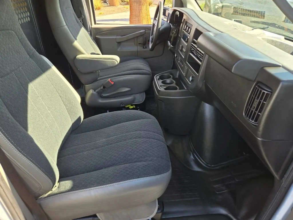 Used 2025 Summit White GMC Work Van image 14