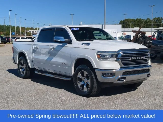 Used 2022 White Ram Laramie image 15