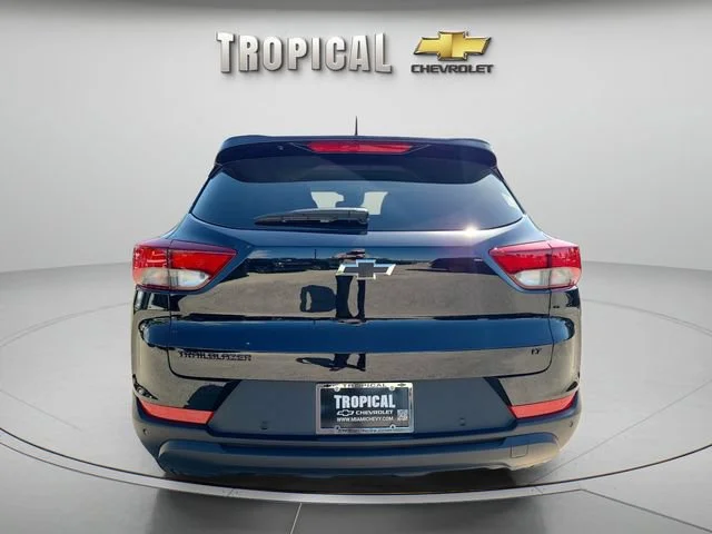 New 2026 Mosaic Black Metallic Chevrolet LT image 4