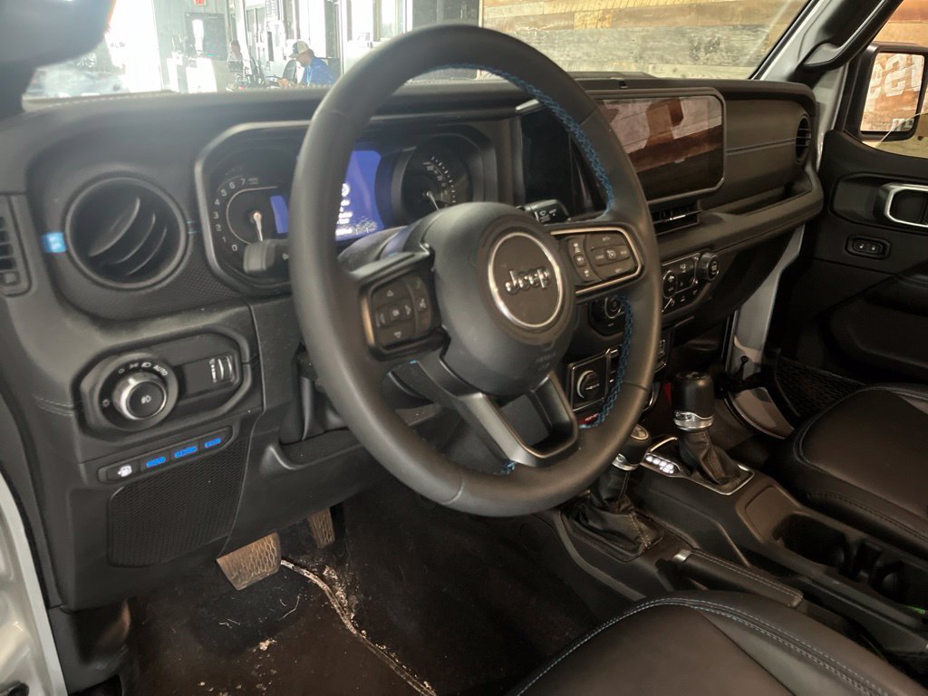 1C4RJXR60RW195273