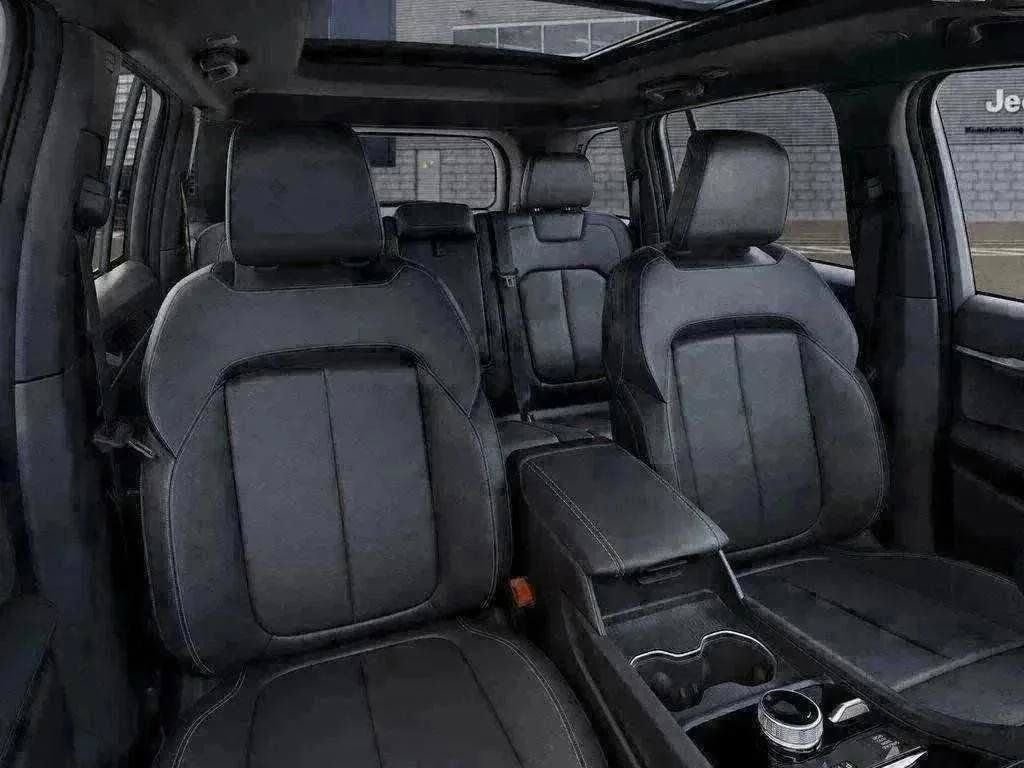 New 2026 Baltic Gray Metallic Clear-Coat Exterior Paint Jeep Limited image 78