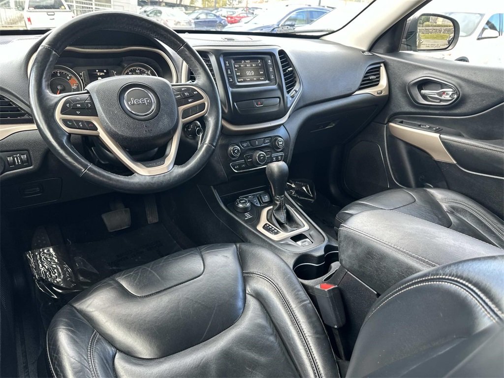 Used 2017 Jeep Cherokee Latitude with VIN 1C4PJMCB2HW570297 for sale in Vienna, VA