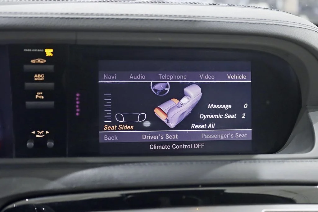 Used 2011  Mercedes-Benz CL 63 AMG® image 26