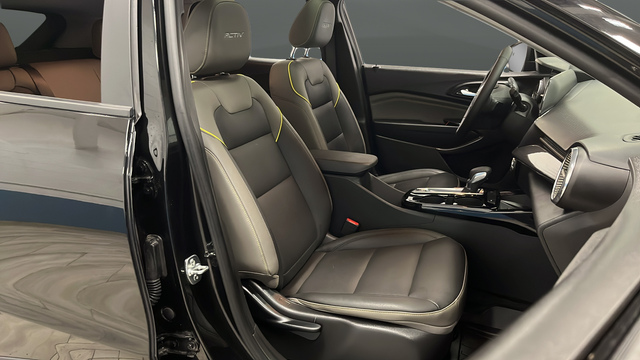 Used 2025 Mosaic Black Metallic Chevrolet ACTIV image 24