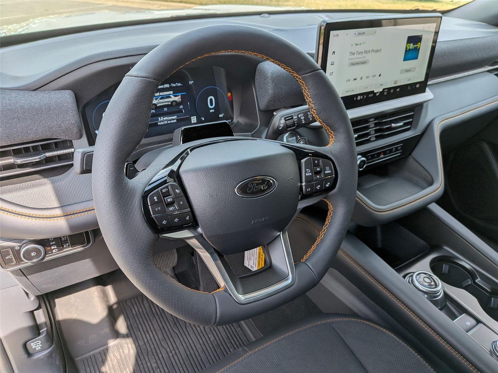 New 2026 Star White Metallic Tri-Coat Ford Tremor® image 15