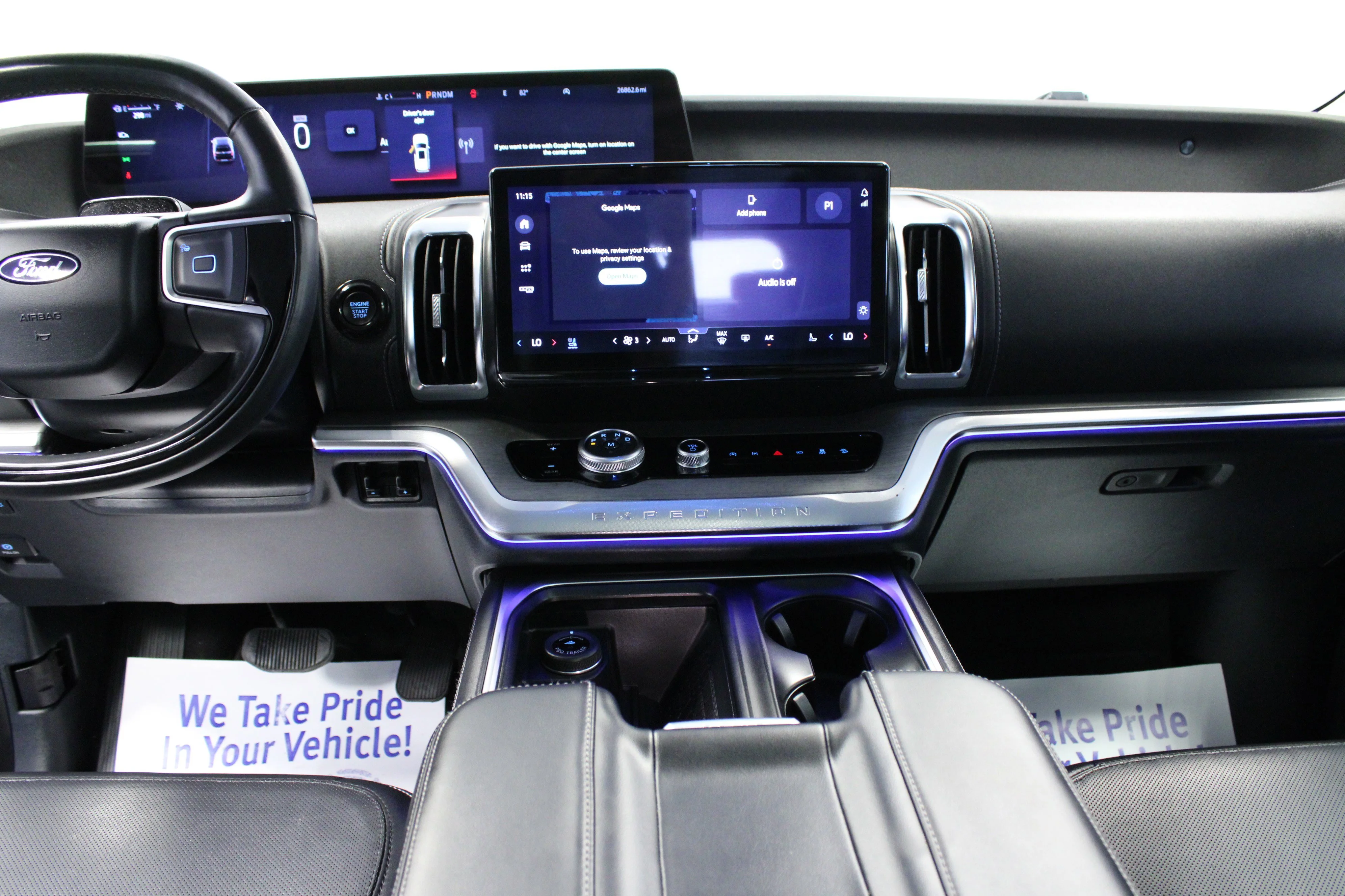 Used 2025 Black Metallic Ford Platinum image 19