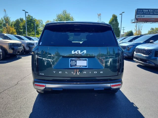 New 2027 Black Jade Green Kia SX image 5