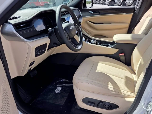 New 2027 Bright White Clearcoat Jeep Limited image 15