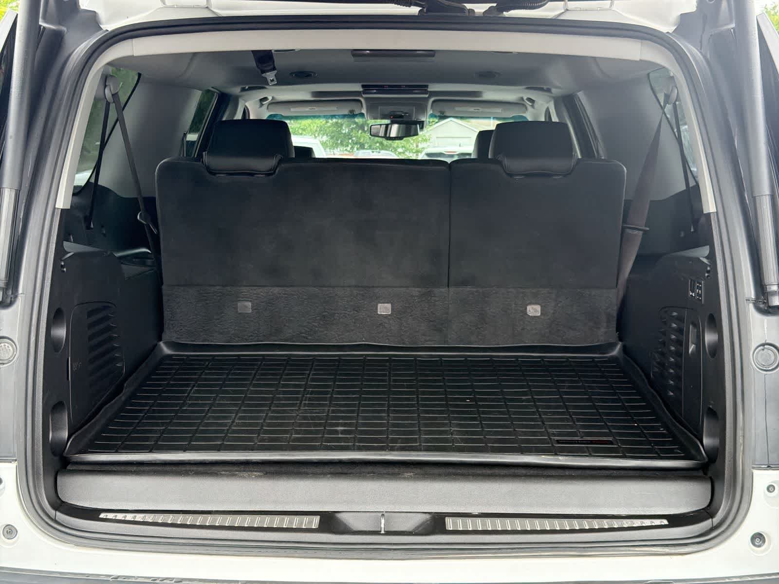 Used 2019 White Frost Tricoat GMC Denali image 36