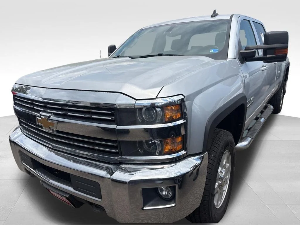 Used 2016 Silver Chevrolet LT image 11