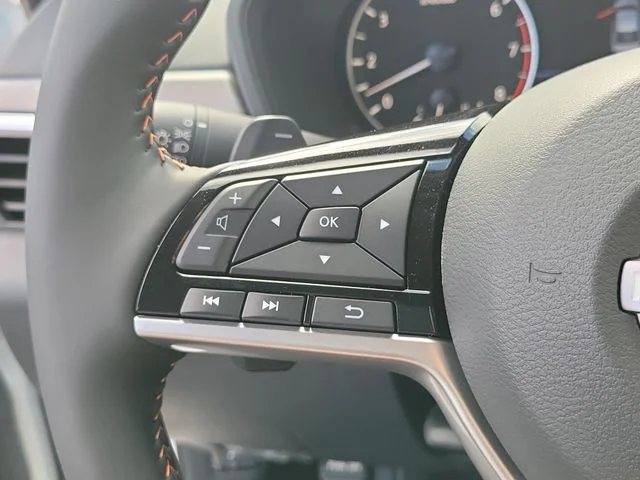 New 2026 Pearl White TriCoat / Super Black Two-tone Nissan SR image 24