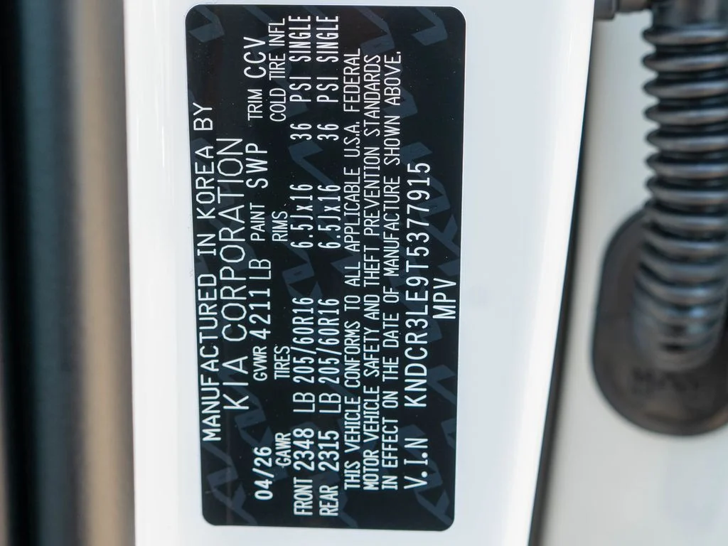 New 2026 Snow White Pearl Kia EX image 32