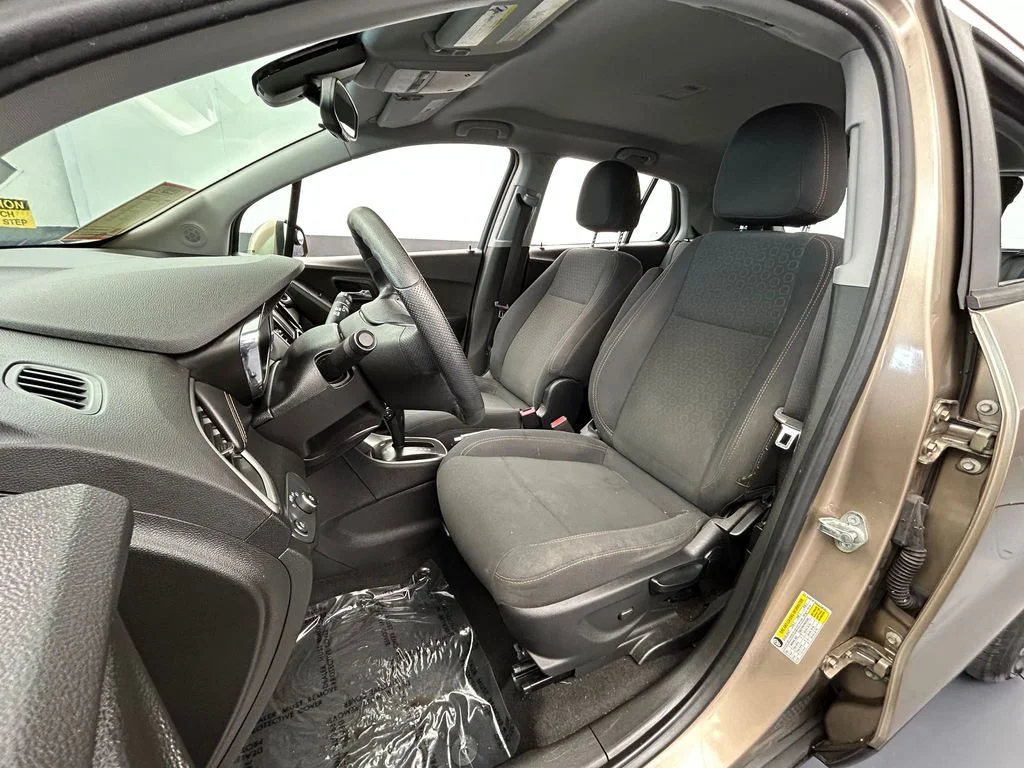 Used 2018 Sandy Ridge Metallic Chevrolet LS image 9