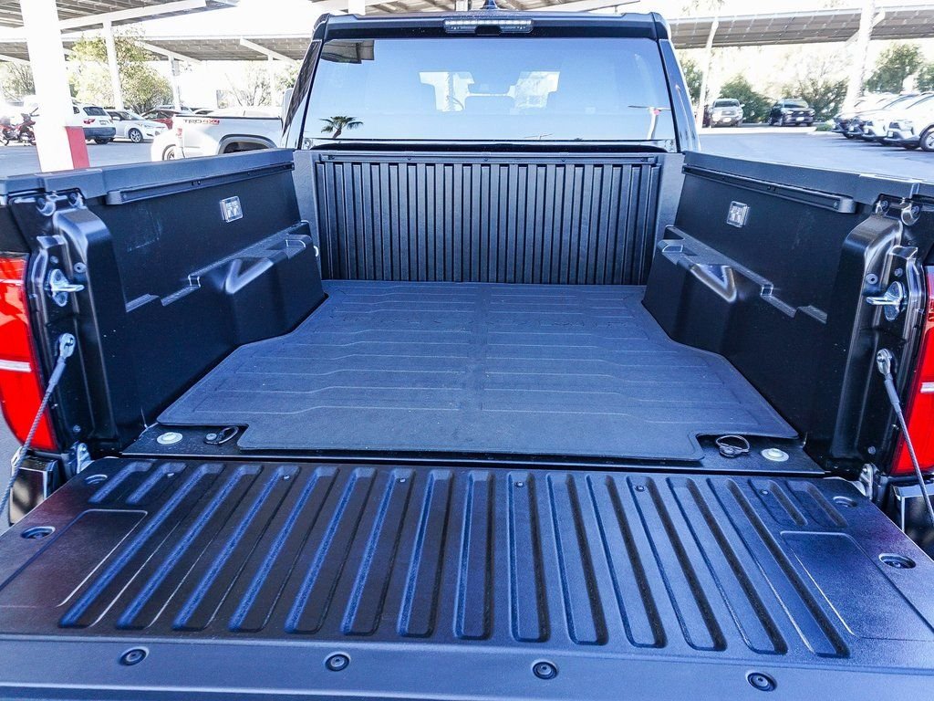 2026 Toyota Tacoma SR5 - Photo 22