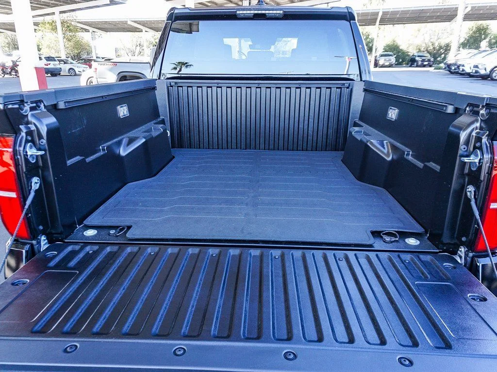 2026 Toyota Tacoma SR5 - Photo 22