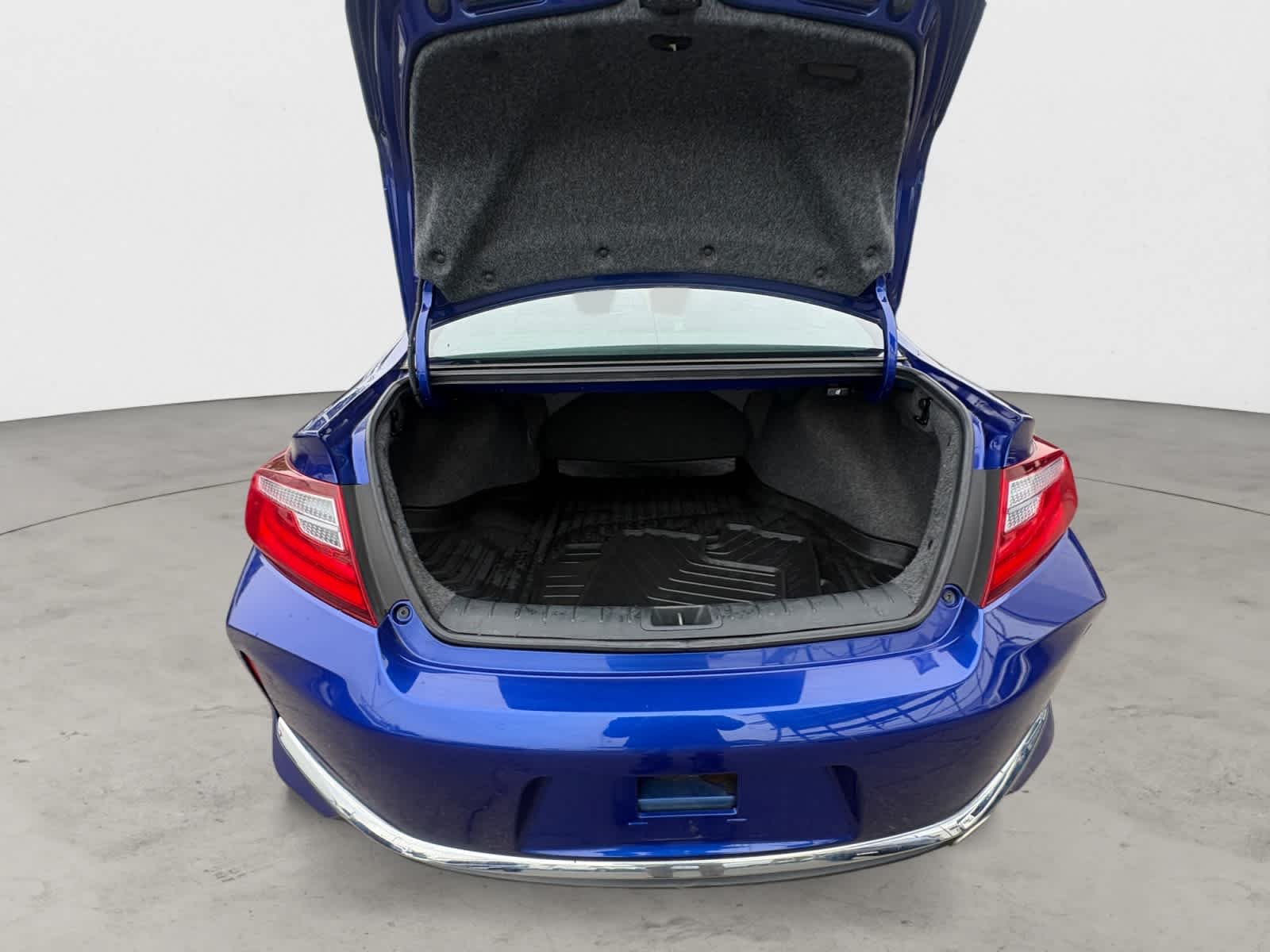 Used 2016 Deep Blue Opal Metallic Honda EX-L image 21