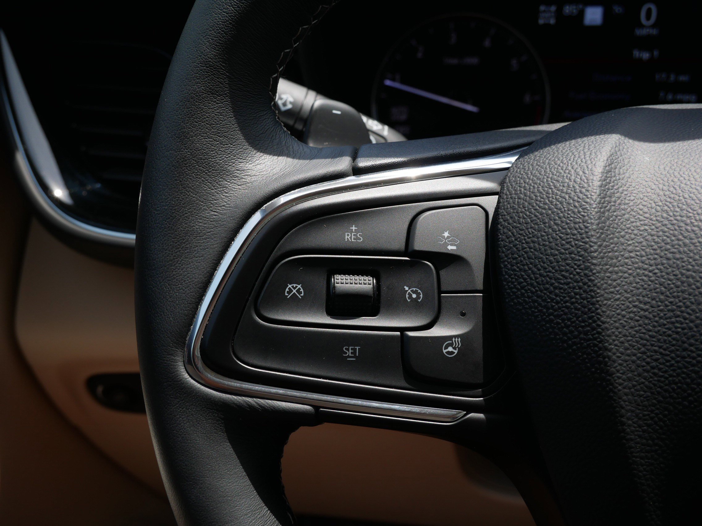 Used 2023 Moonstone Gray Metallic Buick Avenir image 27