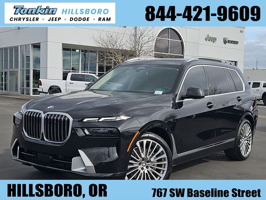 2023 BMW X7 xDrive40i's photo