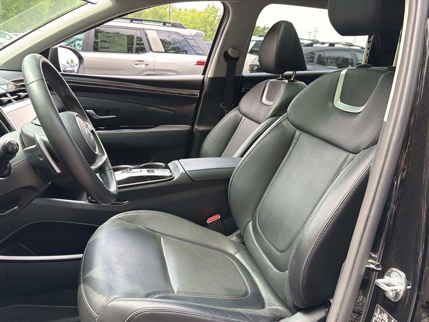 Used 2024 Black Pearl Hyundai Limited image 14