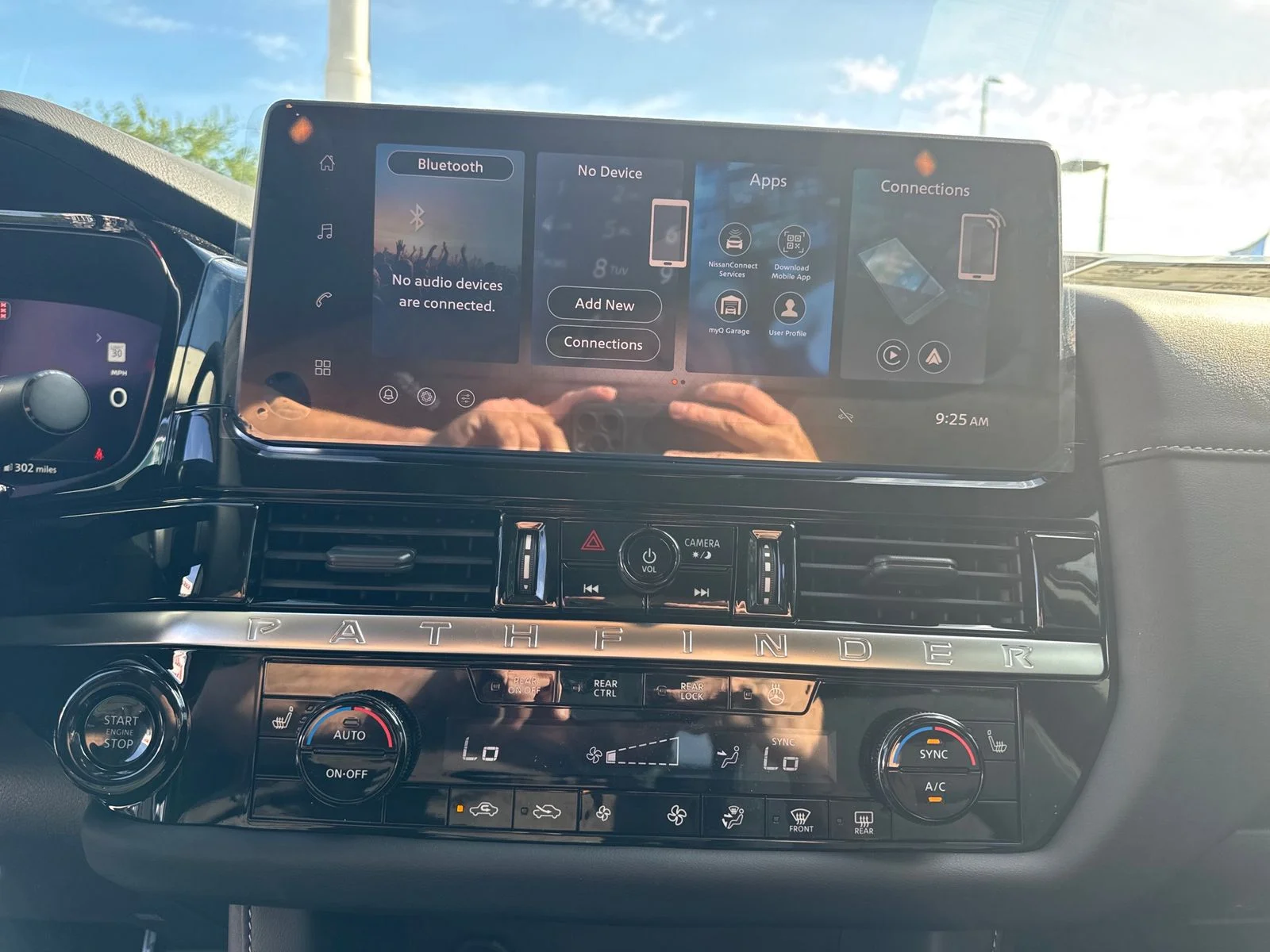 New 2026 Nissan Pathfinder SL 4D Sport Utility