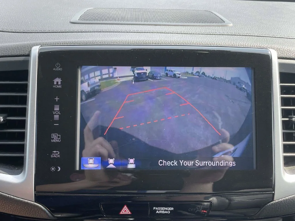 Used 2017  Honda Touring image 20