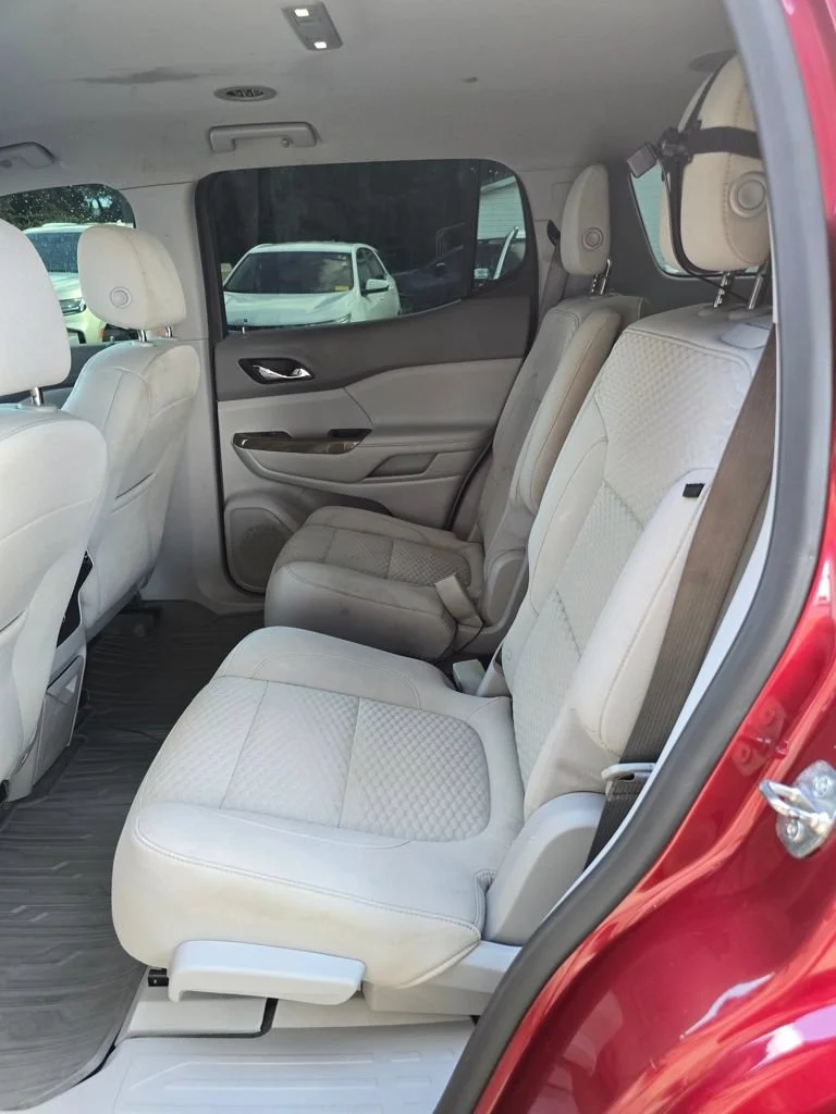 Used 2019 RED QUARTZ TINTCOAT GMC SLE image 4