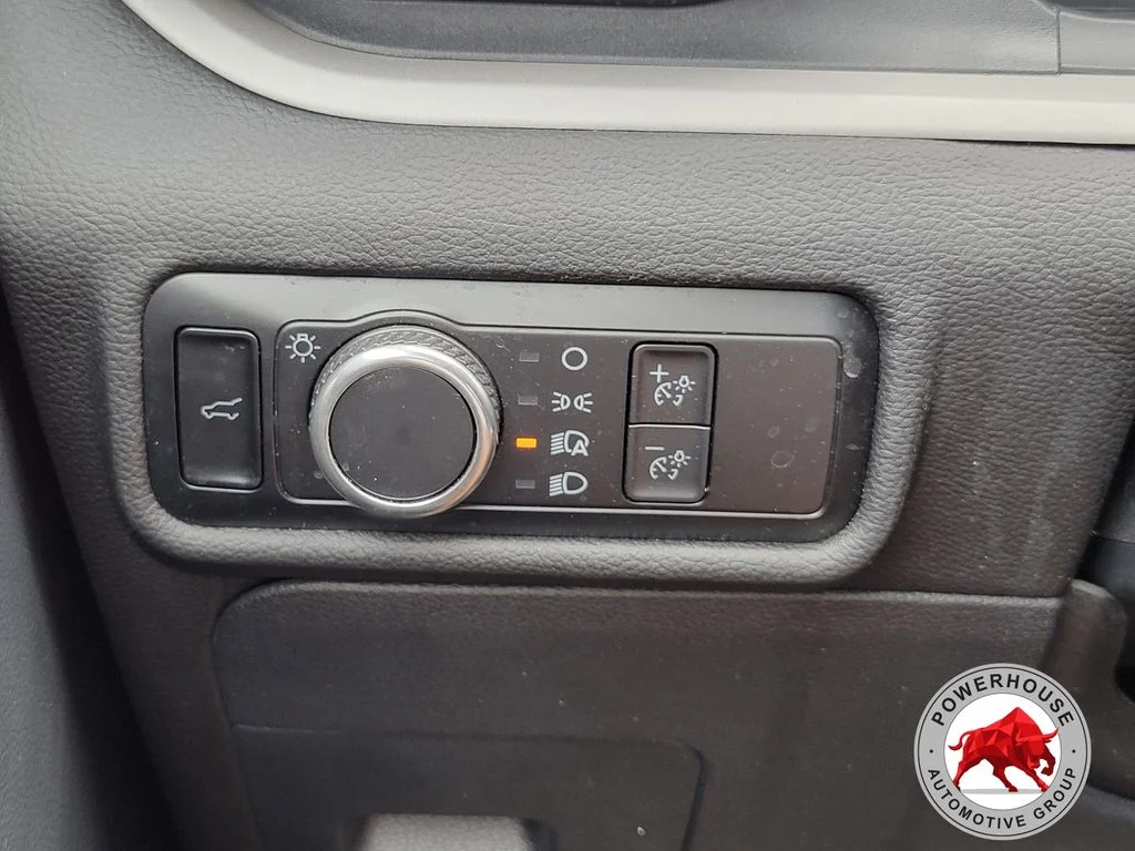 Used 2023 Green Ford XLT image 28