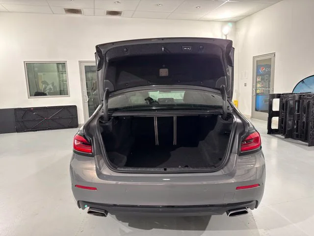 Used 2021 Gray BMW 530i xDrive image 13