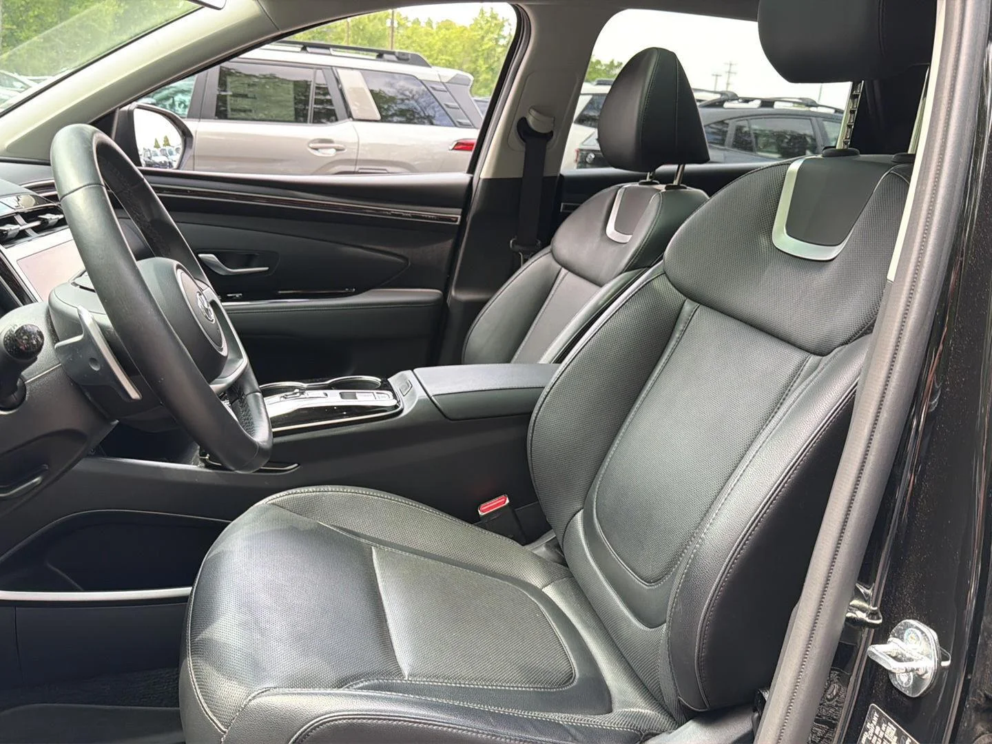 Used 2024 Black Pearl Hyundai Limited image 14