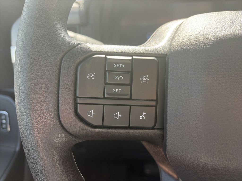 Used 2025 Silver Ford XL image 17