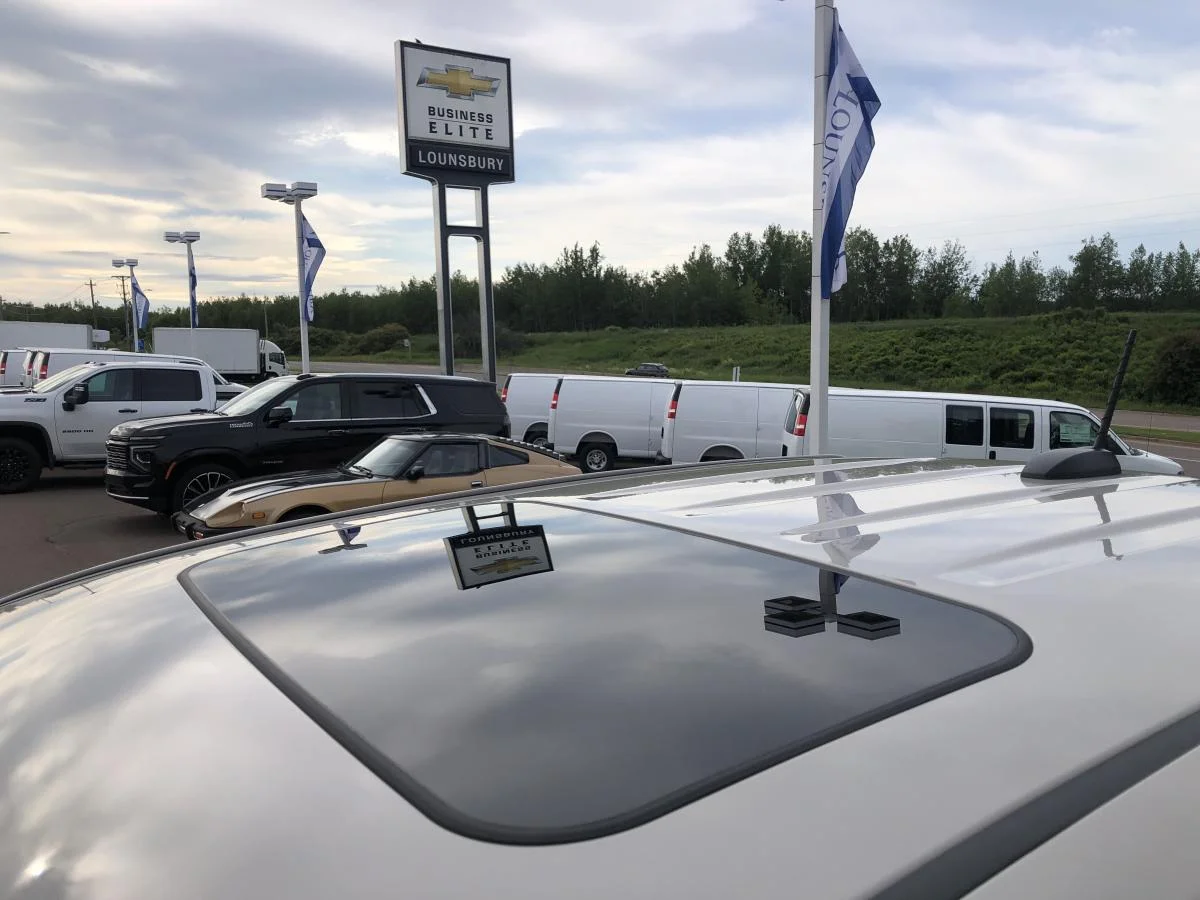 New 2026 White Chevrolet 4wd Crew Cab Zr2 image 21