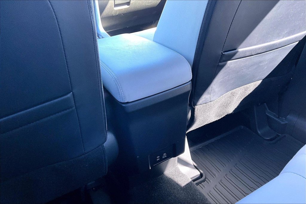 Used 2025 Gray Mitsubishi  image 36