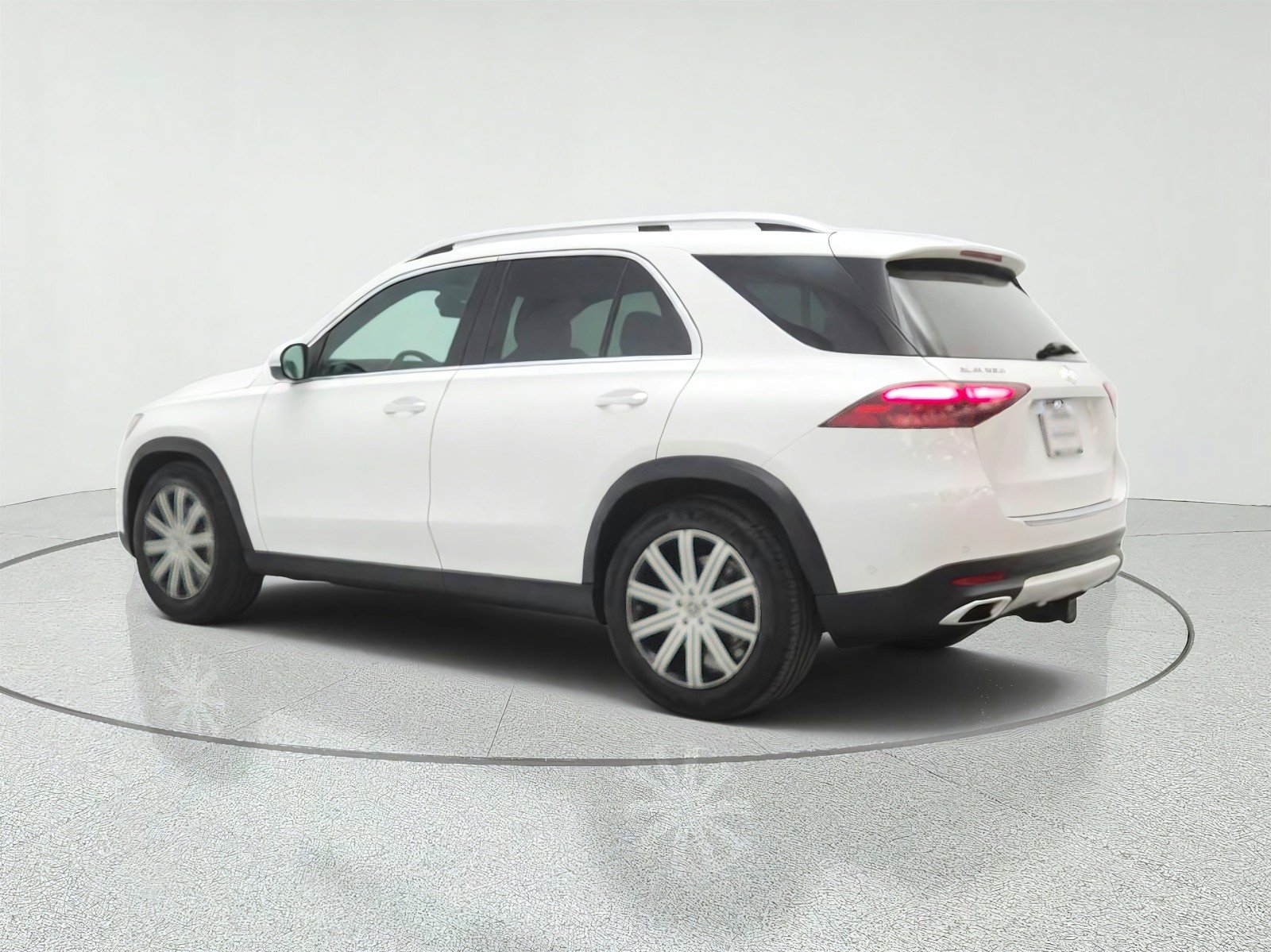 Certified Used 2026 Polar White Mercedes-Benz GLE 350 SUV image 7