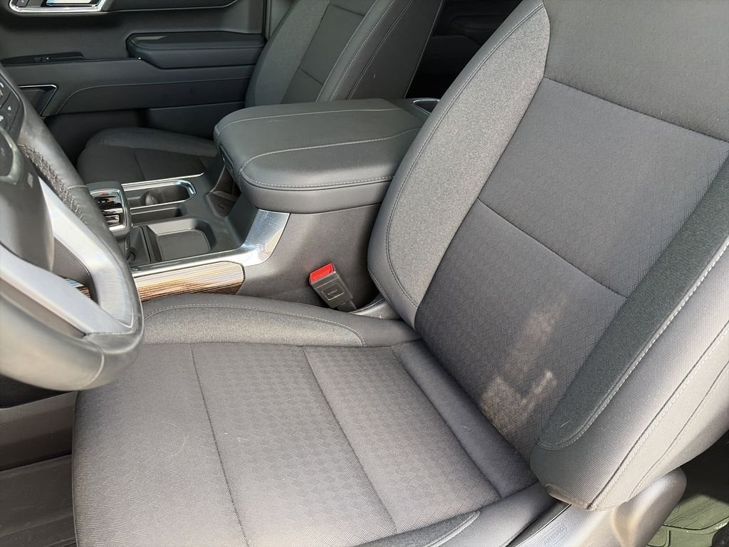 Used 2024 Silver GMC Elevation image 12