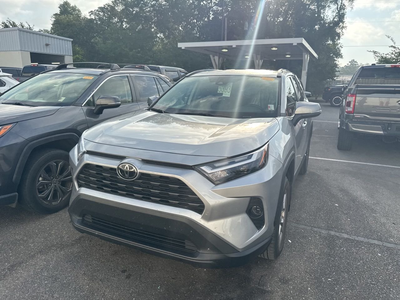 2025 Toyota RAV4 XLE FWD's photo