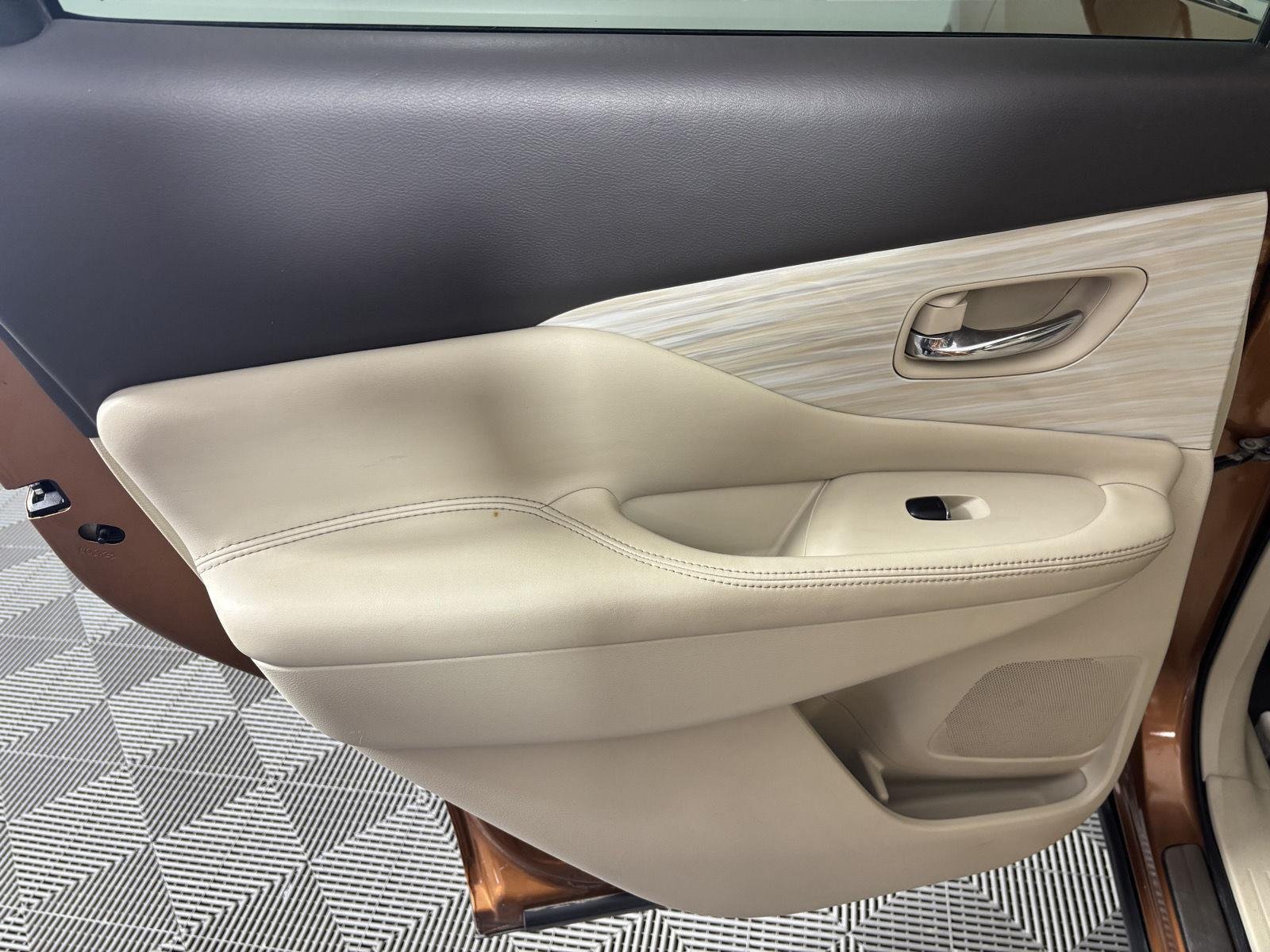 Used 2017 Pacific Sunset Nissan Platinum image 17