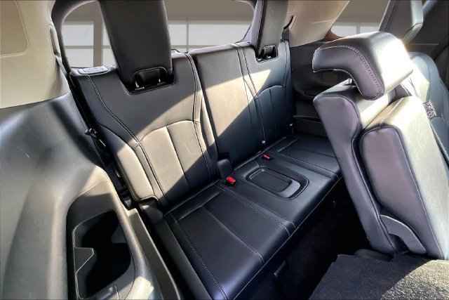 Used 2023 Black INFINITI LUXE image 27