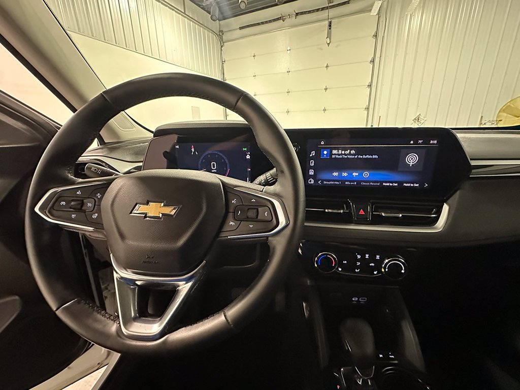 Used 2024 White Chevrolet LT image 37