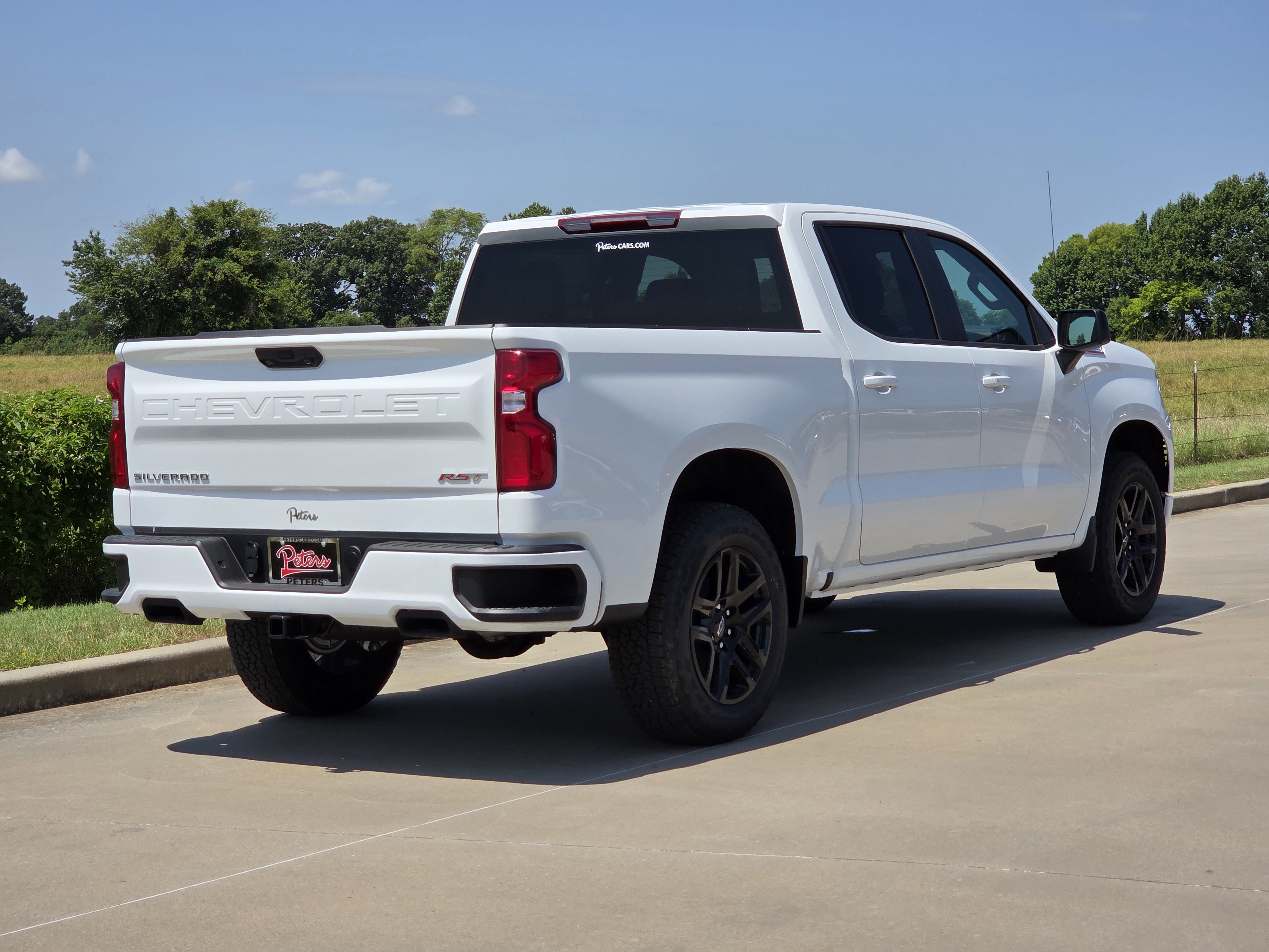 New 2026 Summit White Chevrolet RST image 3