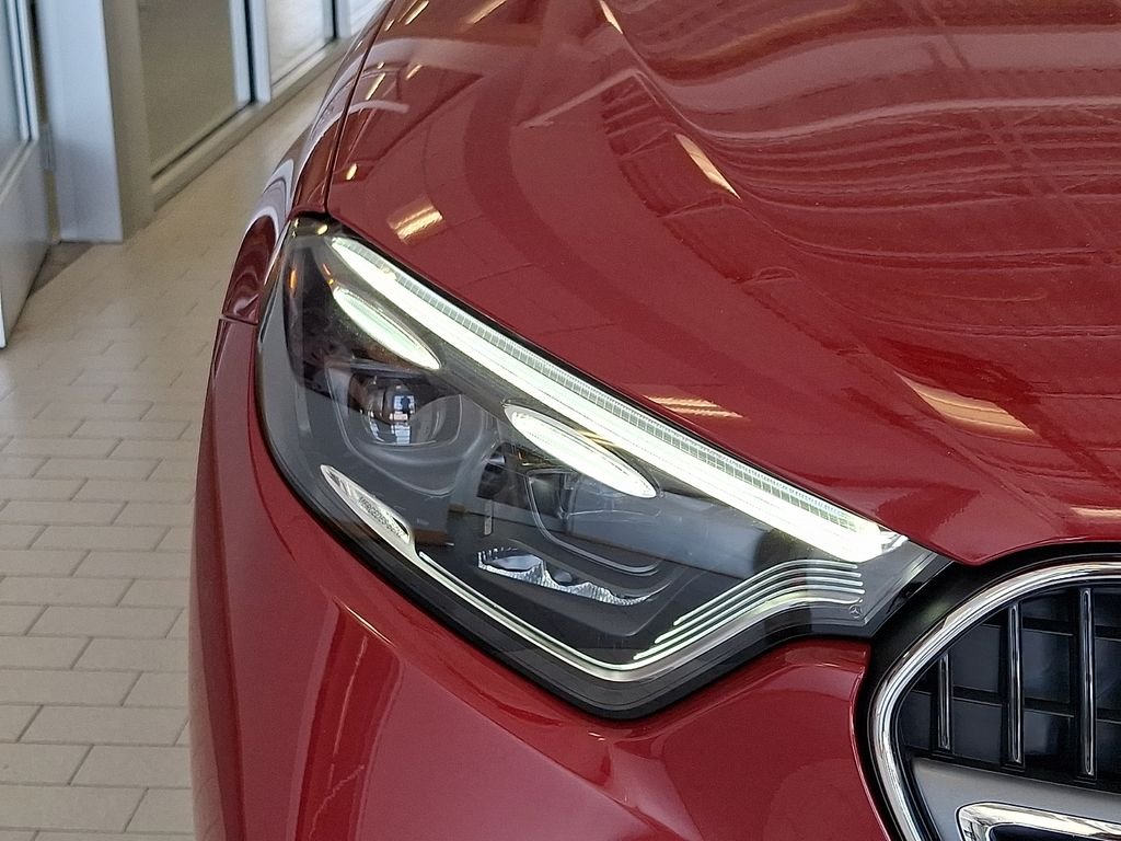 New 2026 Red Mercedes-Benz GLC 300 image 6