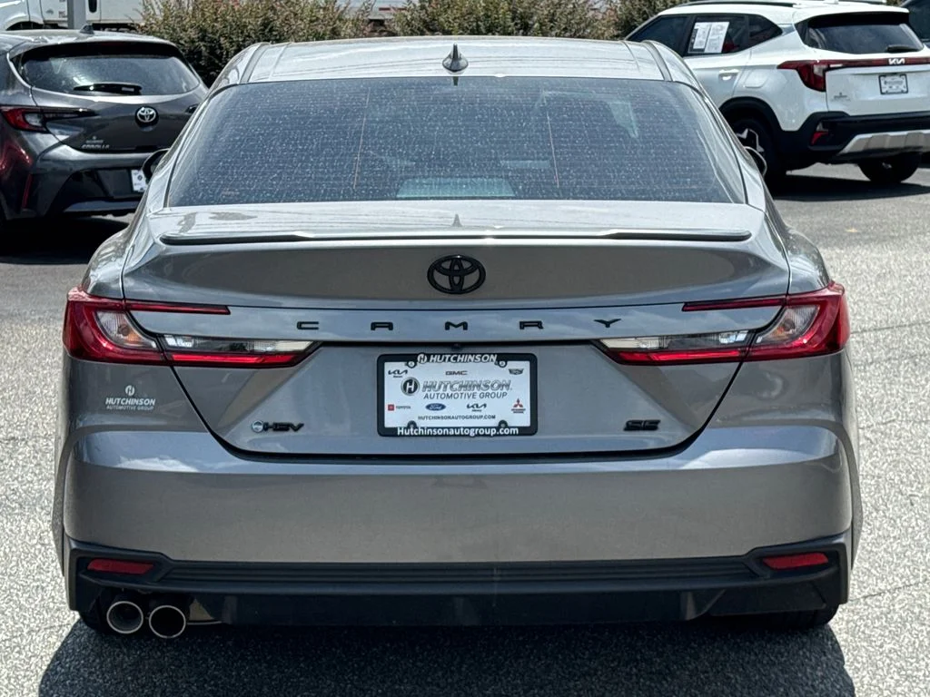 Used 2025  Toyota SE image 4